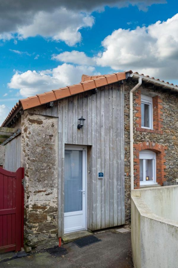 Апартаменты Le Duplex A Mimine Le Pin-en-Mauges Экстерьер фото